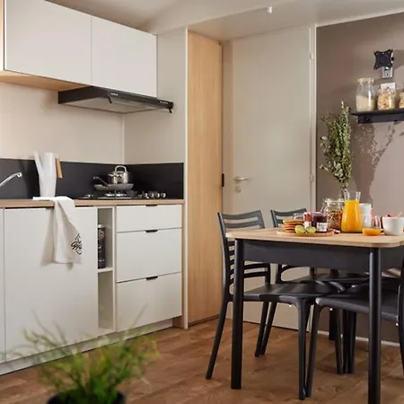 Mobil-home De Luxe Avec Terrasse - Api-1-52-678 Кемпинг